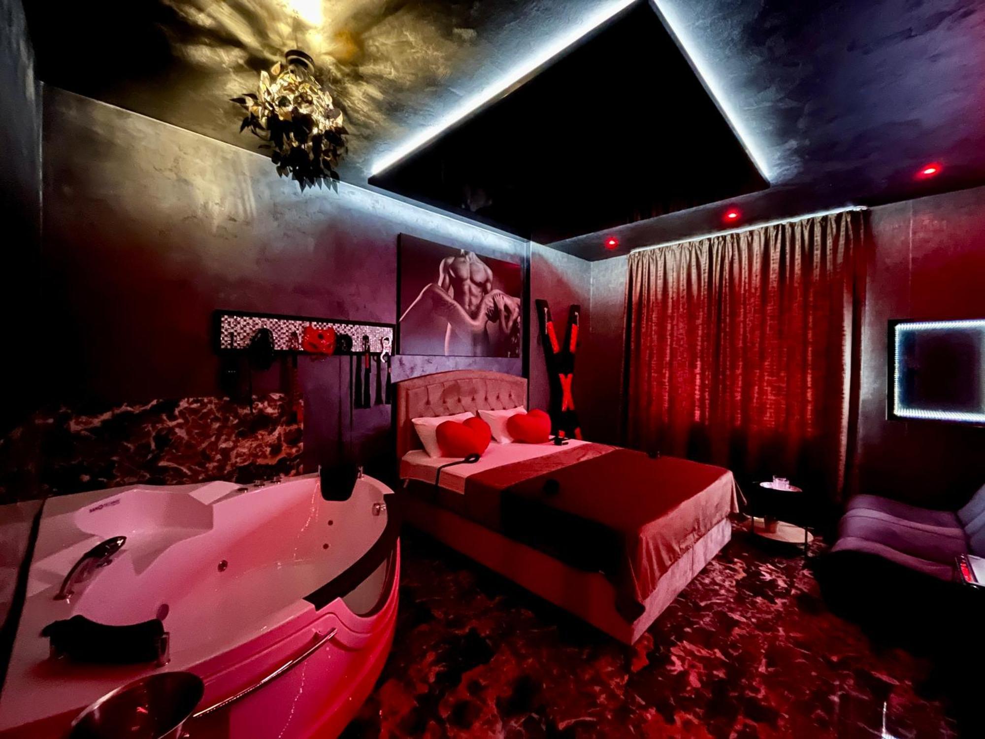 Love Room Bukarest Kültér fotó