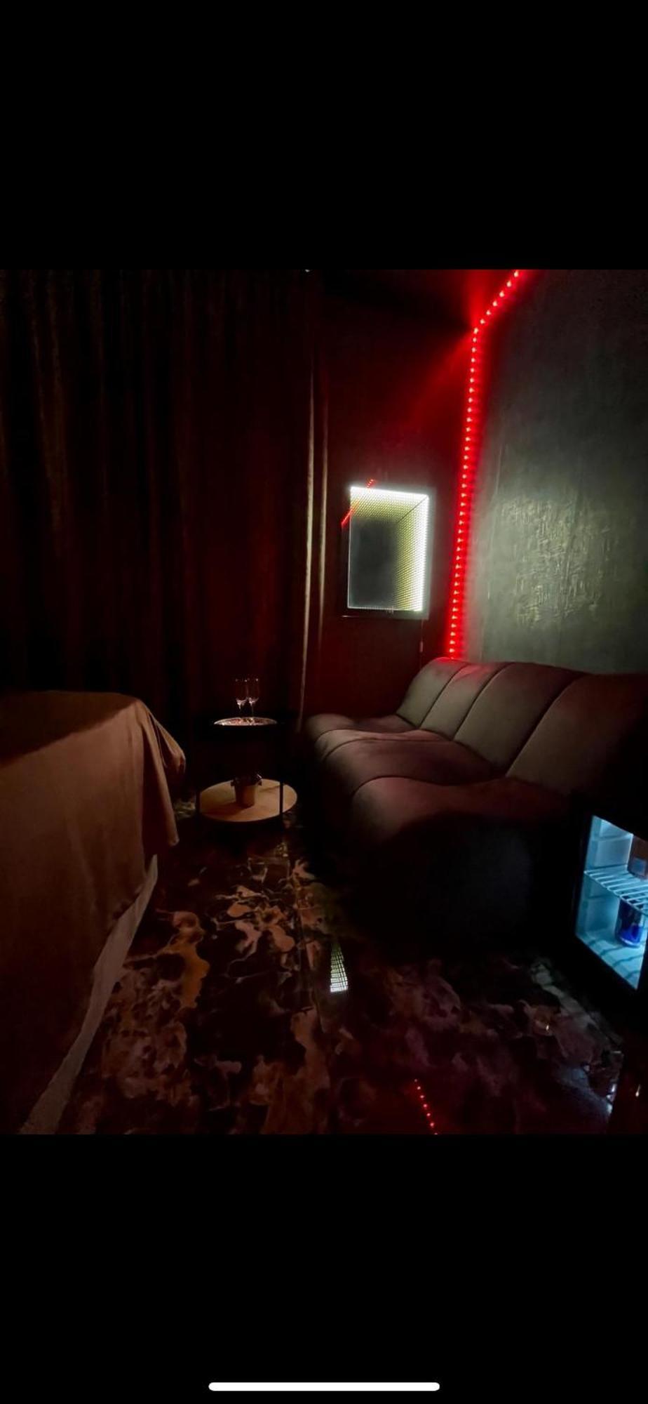 Love Room Bukarest Kültér fotó
