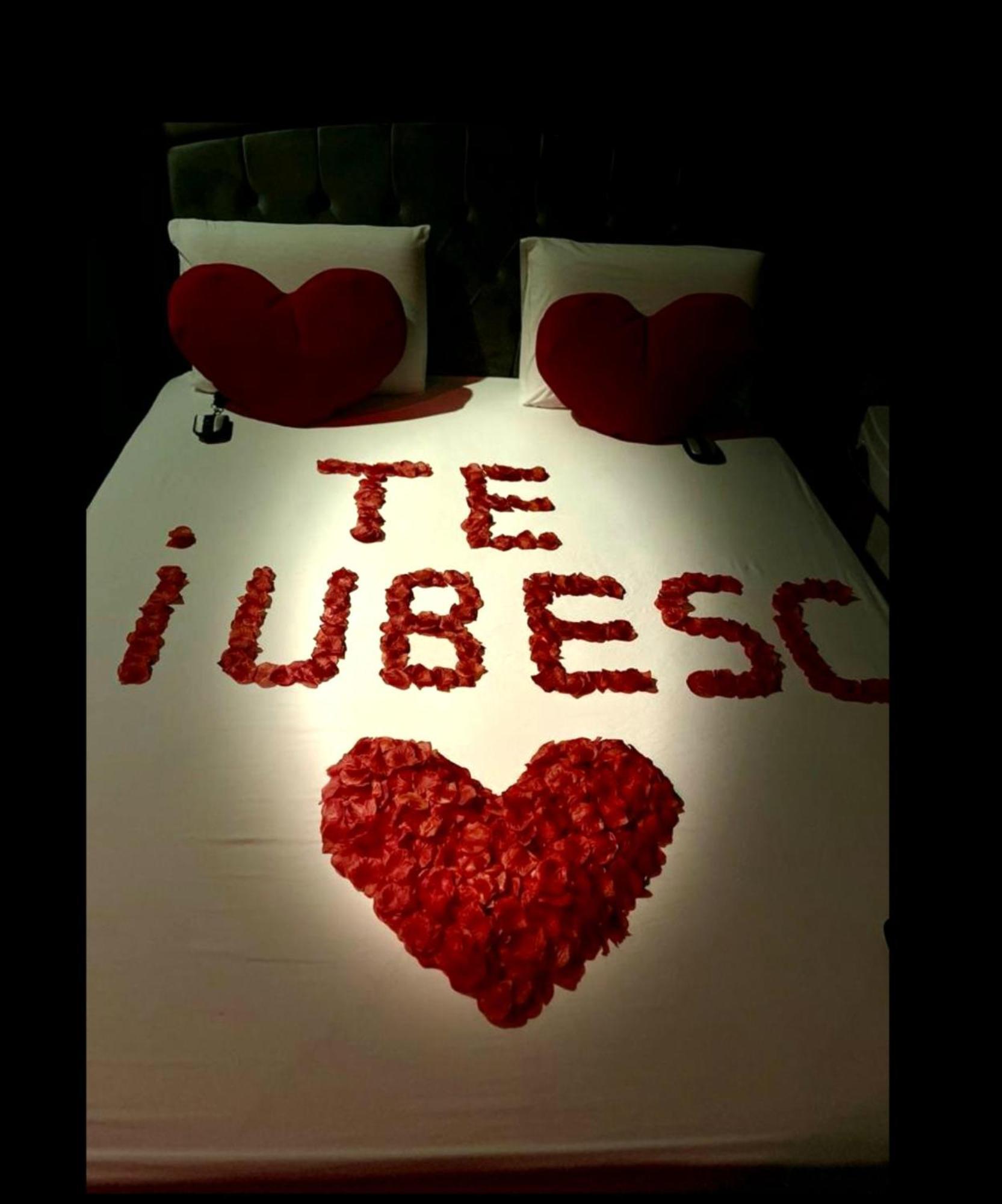 Love Room Bukarest Kültér fotó